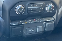 Chevrolet Silverado 1500 Custom 2WD Crew Cab 147" 2026