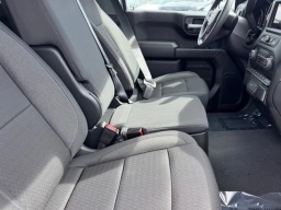 Chevrolet Silverado 1500 Custom 2WD Crew Cab 147" 2026