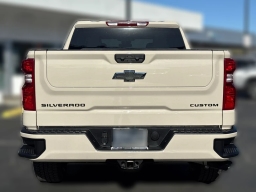 Chevrolet Silverado 1500 Custom 2WD Crew Cab 147" 2026