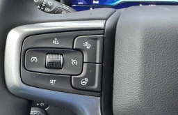 Chevrolet Silverado 1500 LT 2WD Crew Cab 147" 2025