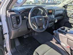 Chevrolet Silverado 1500 Custom 4WD Crew Cab 157" 2026