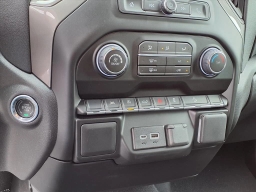 Chevrolet Silverado 1500 Custom Trail Boss 4WD Crew Cab 157" 2026