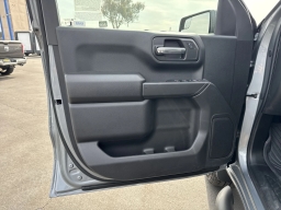 Chevrolet Silverado 1500 Custom Trail Boss 4WD Crew Cab 157" 2026