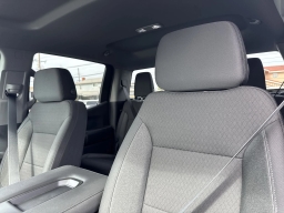 Chevrolet Silverado 1500 Custom Trail Boss 4WD Crew Cab 157" 2026