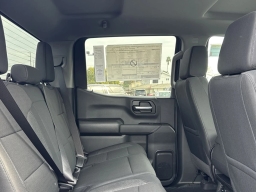 Chevrolet Silverado 1500 Custom Trail Boss 4WD Crew Cab 157" 2026