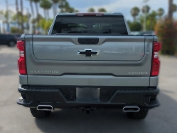 Chevrolet Silverado 1500 Custom Trail Boss 4WD Crew Cab 157" 2026