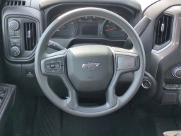 Chevrolet Silverado 1500 Custom Trail Boss 4WD Crew Cab 157" 2026