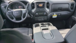 Chevrolet Silverado 1500 Custom Trail Boss 4WD Crew Cab 157" 2026