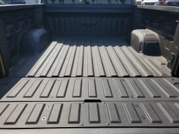 Chevrolet Silverado 1500 Custom Trail Boss 4WD Crew Cab 157" 2026