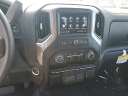 Chevrolet Silverado 1500 Custom Trail Boss 4WD Crew Cab 157" 2026