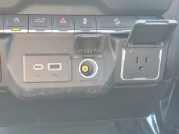 Chevrolet Silverado 1500 Custom Trail Boss 4WD Crew Cab 157" 2026