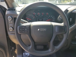 Chevrolet Silverado 1500 Custom Trail Boss 4WD Crew Cab 157" 2026