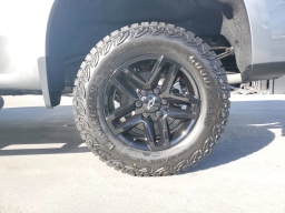 Chevrolet Silverado 1500 Custom Trail Boss 4WD Crew Cab 157" 2026