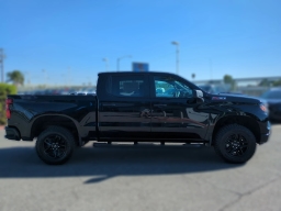 Chevrolet Silverado 1500 Custom Trail Boss 4WD Crew Cab 157" 2026