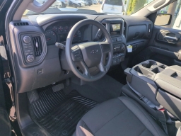 Chevrolet Silverado 1500 Custom Trail Boss 4WD Crew Cab 157" 2026