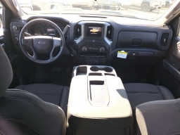 Chevrolet Silverado 1500 Custom Trail Boss 4WD Crew Cab 157" 2026