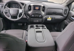 Chevrolet Silverado 1500 Custom Trail Boss 4WD Crew Cab 157" 2026