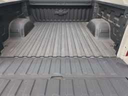 Chevrolet Silverado 1500 Custom Trail Boss 4WD Crew Cab 157" 2026