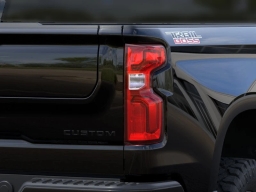 Chevrolet Silverado 1500 Custom Trail Boss 4WD Crew Cab 147" 2026