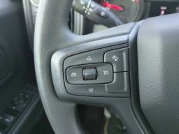 Chevrolet Silverado 1500 Custom Trail Boss 4WD Crew Cab 157" 2026