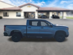 Chevrolet Silverado 1500 Custom Trail Boss 4WD Crew Cab 157" 2026