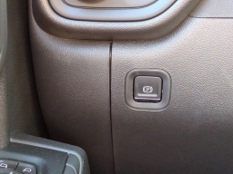 Chevrolet Silverado 1500 Custom Trail Boss 4WD Crew Cab 157" 2026