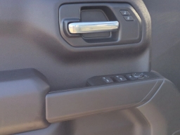 Chevrolet Silverado 1500 Custom Trail Boss 4WD Crew Cab 157" 2026