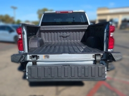 Chevrolet Silverado 1500 Custom Trail Boss 4WD Crew Cab 157" 2026