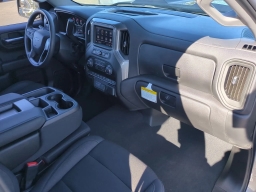 Chevrolet Silverado 1500 Custom Trail Boss 4WD Crew Cab 157" 2026