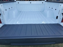 Chevrolet Silverado 1500 Custom Trail Boss 4WD Crew Cab 157" 2026