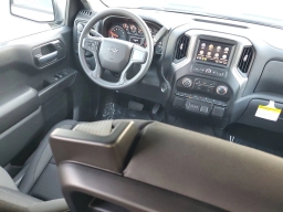 Chevrolet Silverado 1500 Custom Trail Boss 4WD Crew Cab 157" 2026