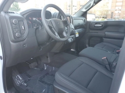 Chevrolet Silverado 1500 Custom Trail Boss 4WD Crew Cab 157" 2026