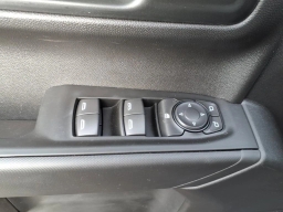 Chevrolet Silverado 1500 Custom Trail Boss 4WD Crew Cab 157" 2026