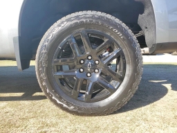 Chevrolet Silverado 1500 LT Trail Boss 4WD Crew Cab 157" 2026