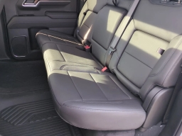 Chevrolet Silverado 1500 LT Trail Boss 4WD Crew Cab 157" 2026