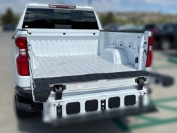 Chevrolet Silverado 1500 LT Trail Boss 4WD Crew Cab 147" 2026