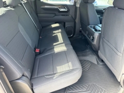 Chevrolet Silverado 1500 LT Trail Boss 4WD Crew Cab 147" 2026