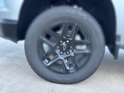 Chevrolet Silverado 1500 LT Trail Boss 4WD Crew Cab 157" 2026