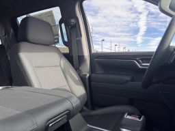 Chevrolet Silverado 1500 LT Trail Boss 4WD Crew Cab 157" 2026