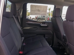 Chevrolet Silverado 1500 LT Trail Boss 4WD Crew Cab 147" 2026