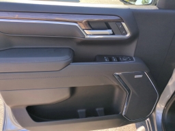 Chevrolet Silverado 1500 LT Trail Boss 4WD Crew Cab 157" 2026