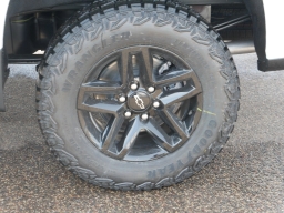 Chevrolet Silverado 1500 LT Trail Boss 4WD Crew Cab 157" 2026