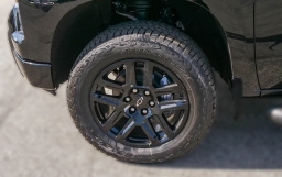 Chevrolet Silverado 1500 LT Trail Boss 4WD Crew Cab 157" 2026