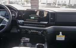 Chevrolet Silverado 1500 LT Trail Boss 4WD Crew Cab 157" 2026