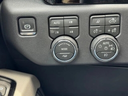 Chevrolet Silverado 1500 ZR2 4WD Crew Cab 147" 2026