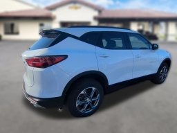 Chevrolet Blazer LT FWD 4dr 2026