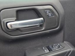 GMC Sierra 1500 Pro 4WD Reg Cab 140" 2025