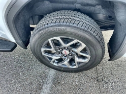 GMC Sierra 1500 SLT 2WD Crew Cab 147" 2026