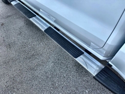 GMC Sierra 1500 SLT 2WD Crew Cab 147" 2026