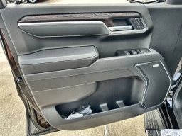 GMC Sierra 1500 SLT 2WD Crew Cab 147" 2026